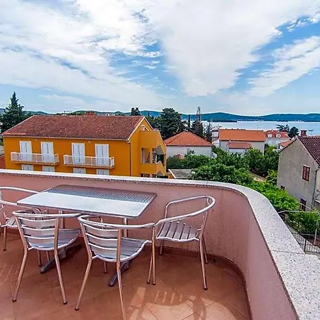 Otel Basilea No. 2 Biograd Na Moru